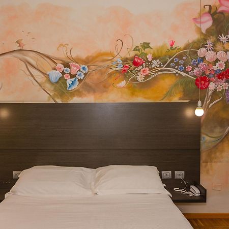 Hotel Tirreno Марина-ди-Масса Экстерьер фото