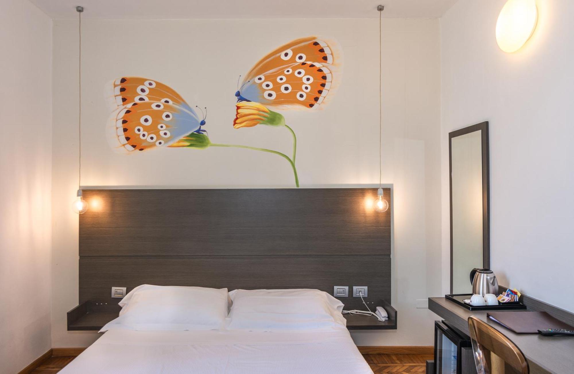 Hotel Tirreno Марина-ди-Масса Экстерьер фото