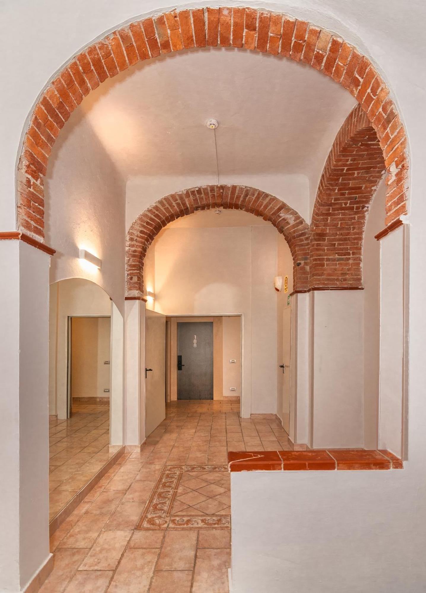 Hotel Tirreno Марина-ди-Масса Экстерьер фото
