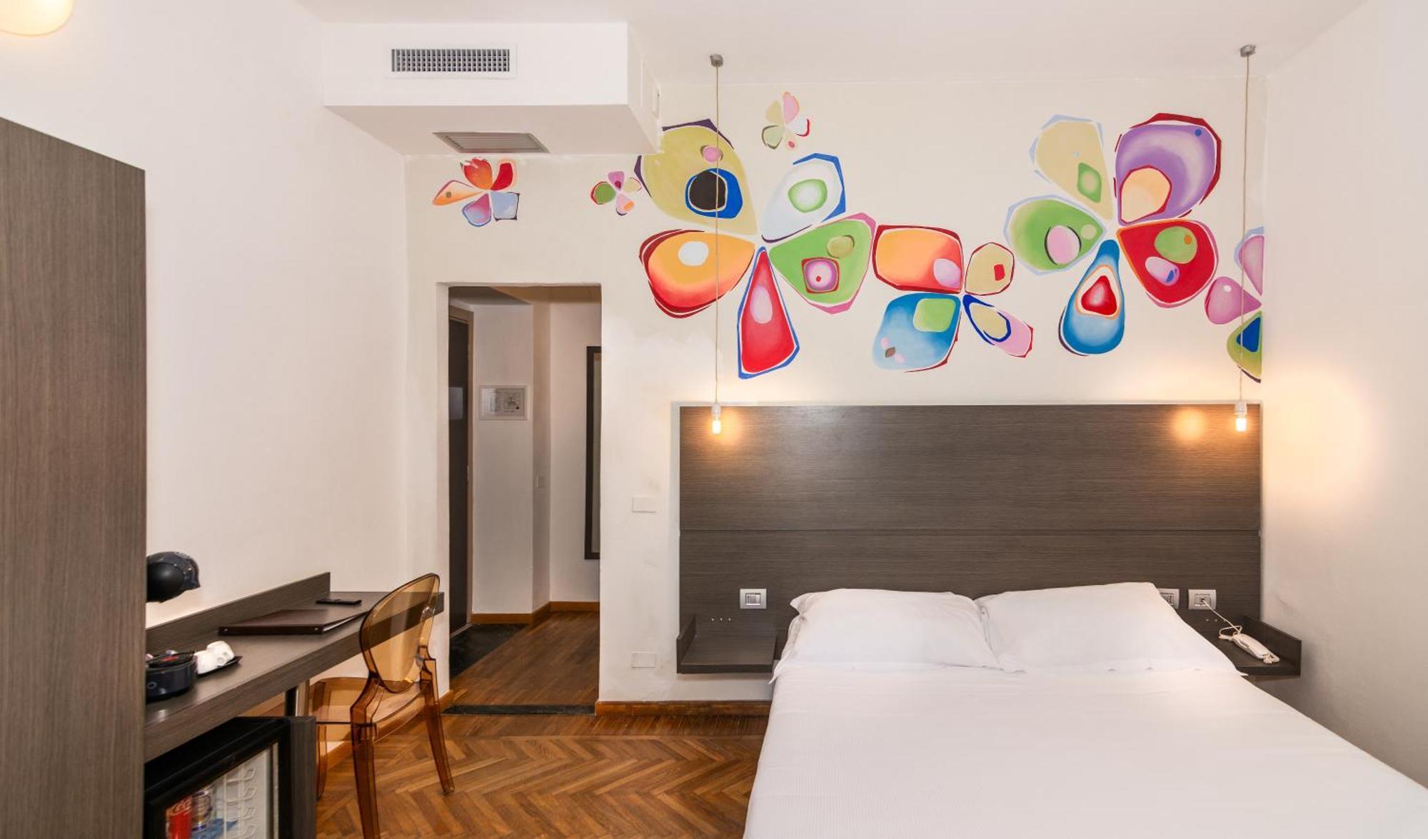 Hotel Tirreno Марина-ди-Масса Экстерьер фото
