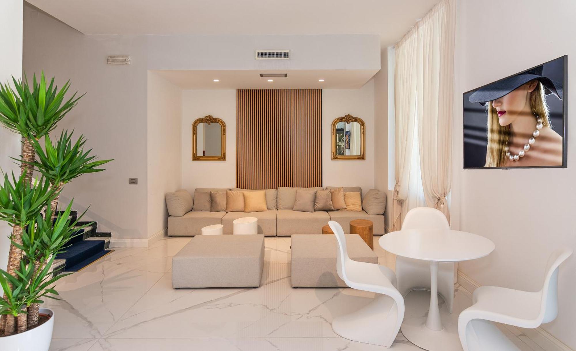 Hotel Tirreno Марина-ди-Масса Экстерьер фото