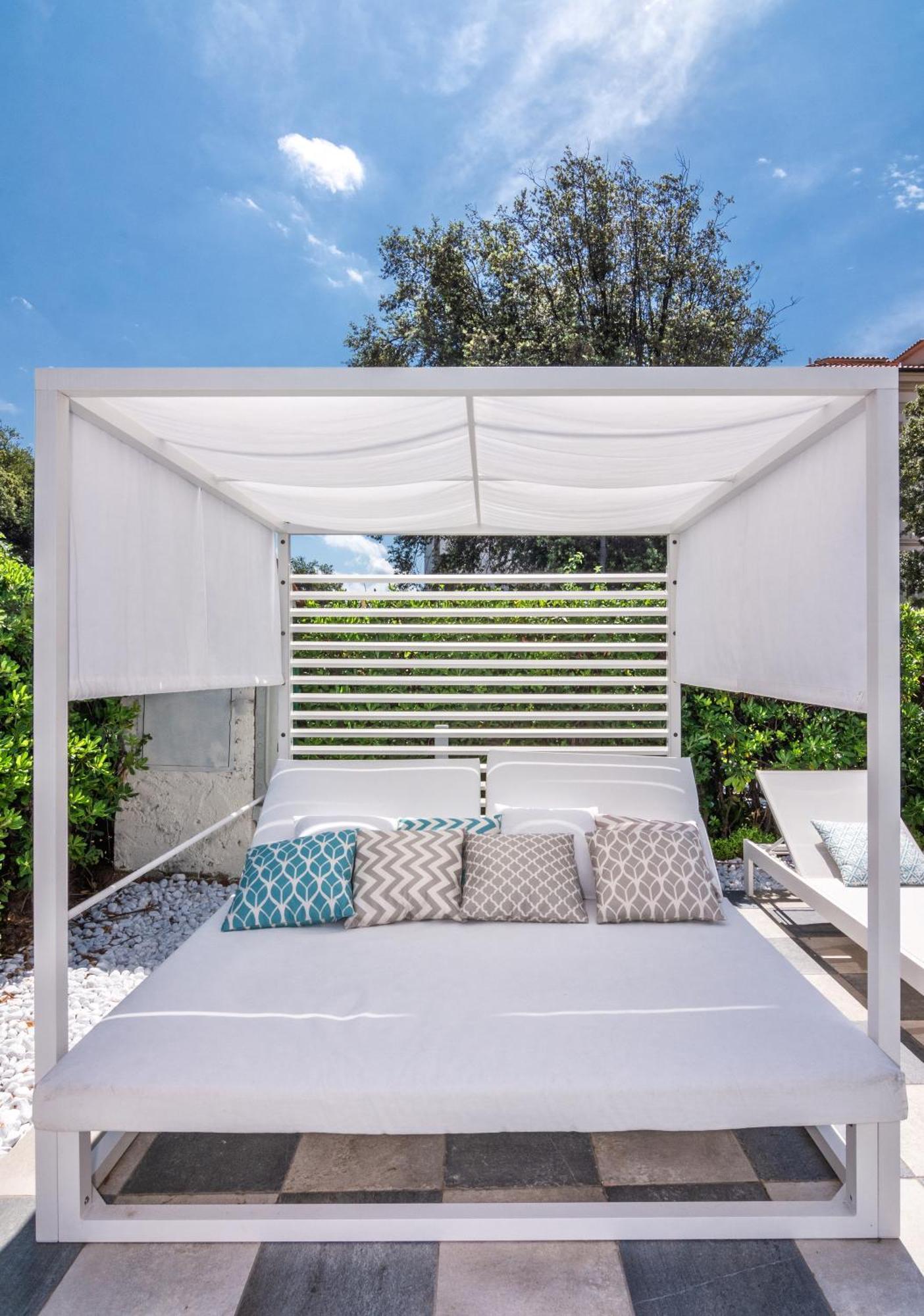 Hotel Tirreno Марина-ди-Масса Экстерьер фото