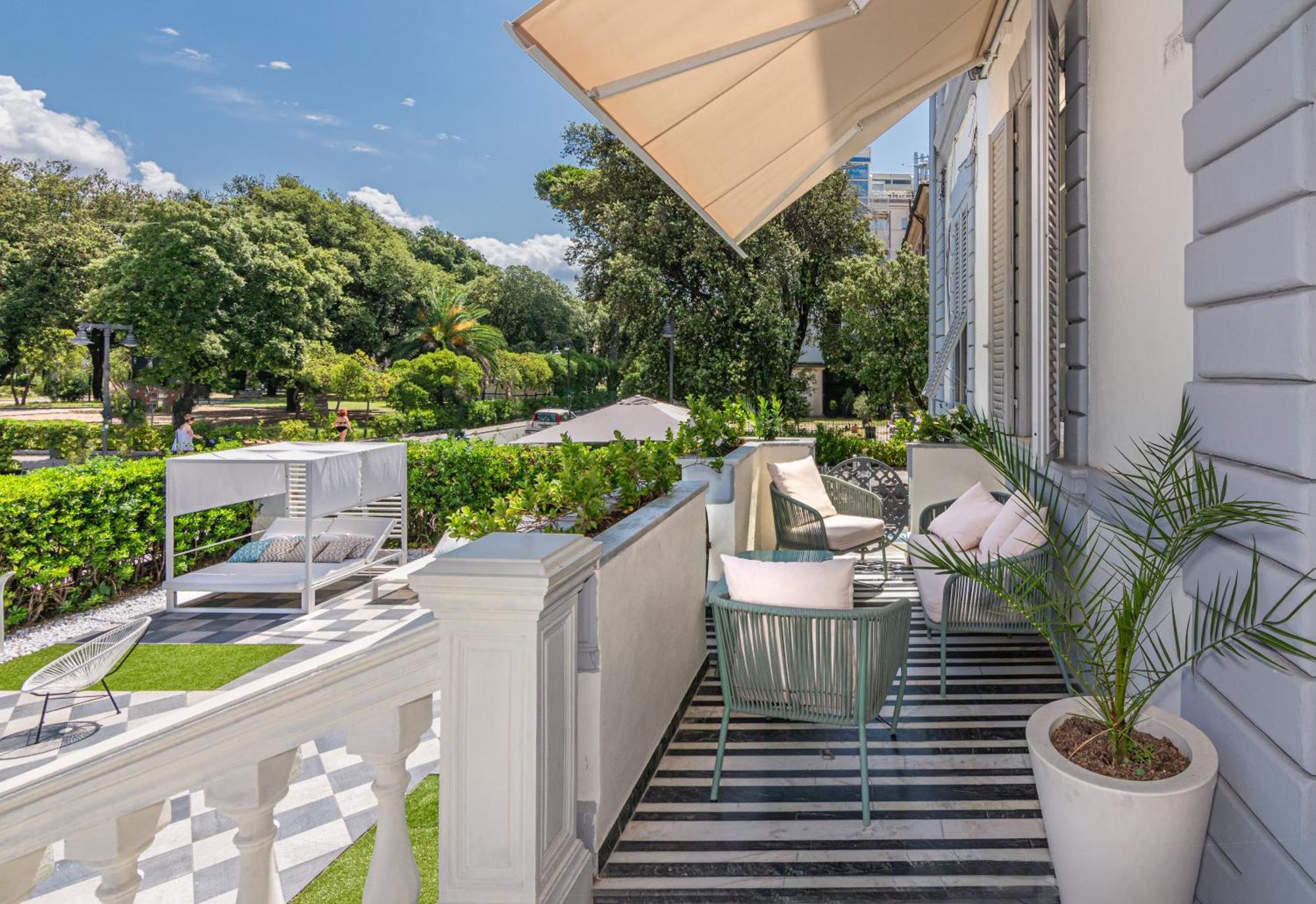Hotel Tirreno Марина-ди-Масса Экстерьер фото