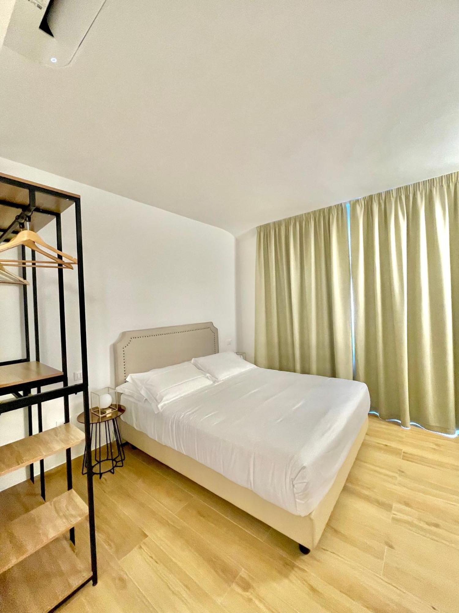 Hotel Tirreno Марина-ди-Масса Экстерьер фото